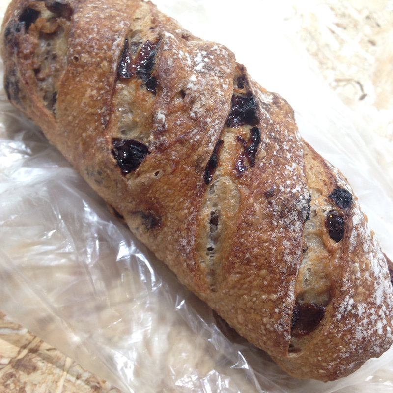 びわ酵母レーズンパン(目黒川ロータス)