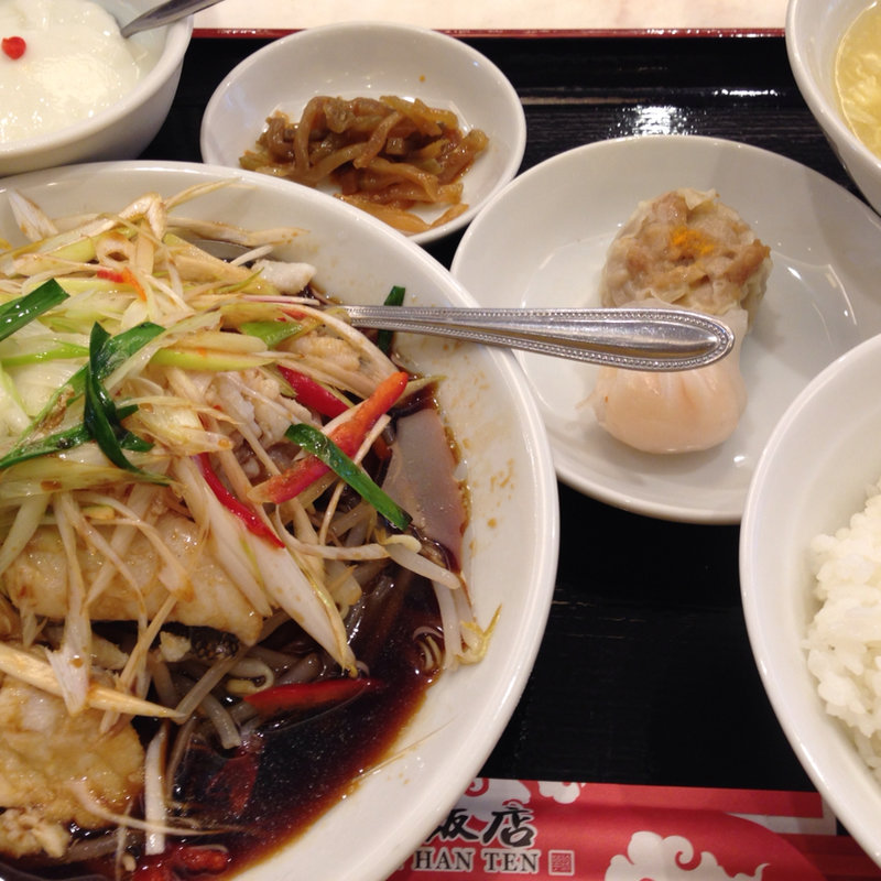 鮮魚のネギ生姜蒸し(華錦飯店)
