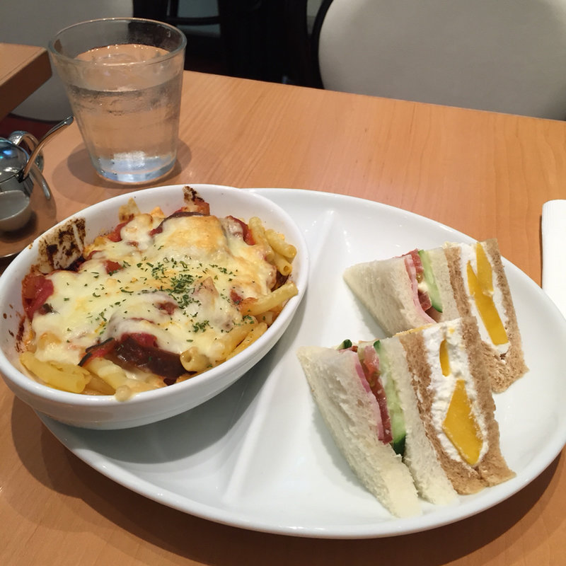 コンビランチ(グラタンとフルーツサンド)(京橋千疋屋 丸ビル 地下１階店)