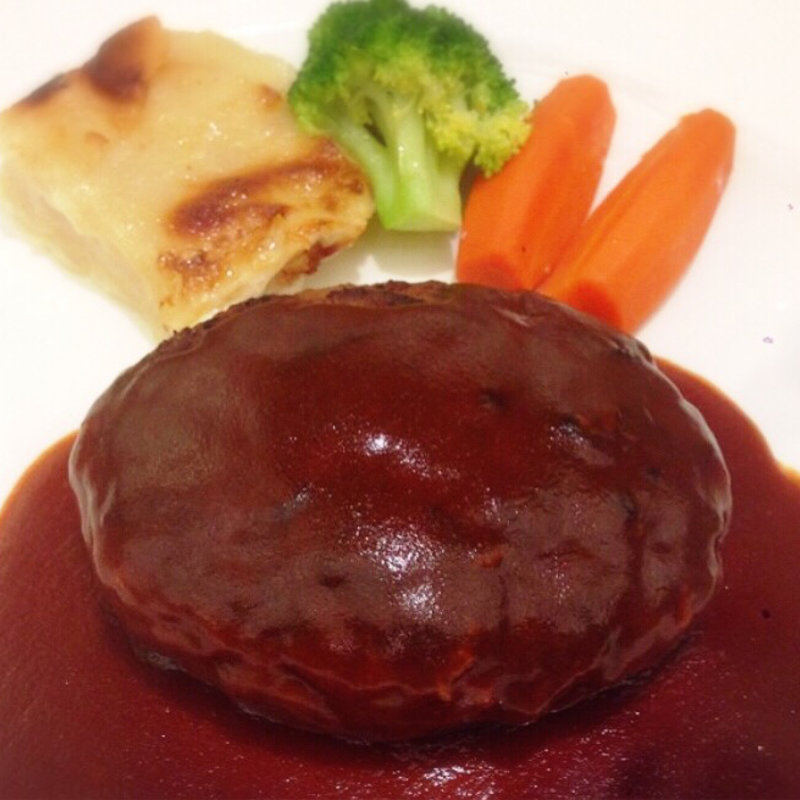 ハンバーグ(SATSUKI サツキ)