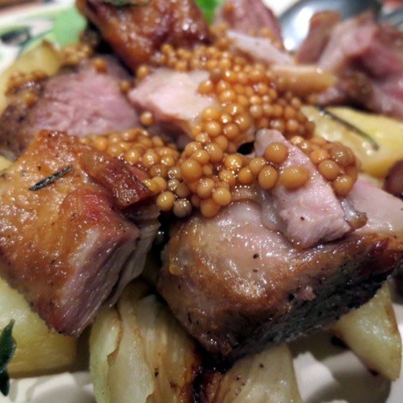 仔羊とジャガイモ小玉ねぎのオーブン焼き(La pignataラ ピニャータ)