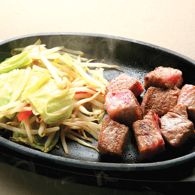 サイコロステーキ(鉄板焼 開化屋)