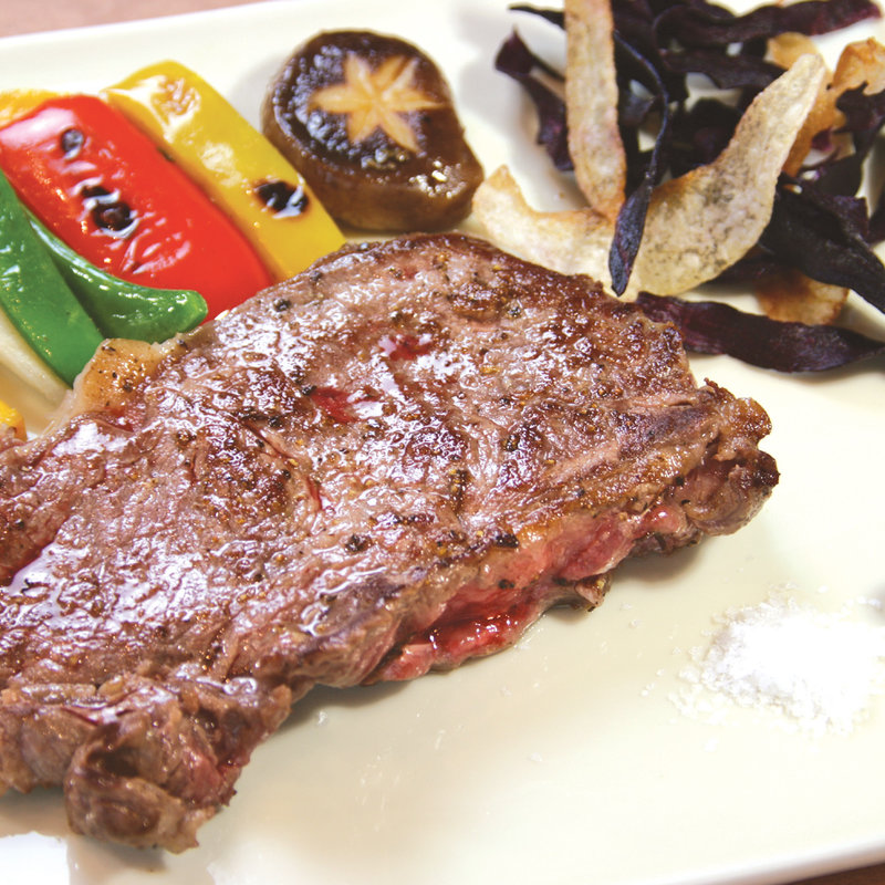 A5 鹿児島黒牛のサーロインステーキ(鉄板焼 開化屋)