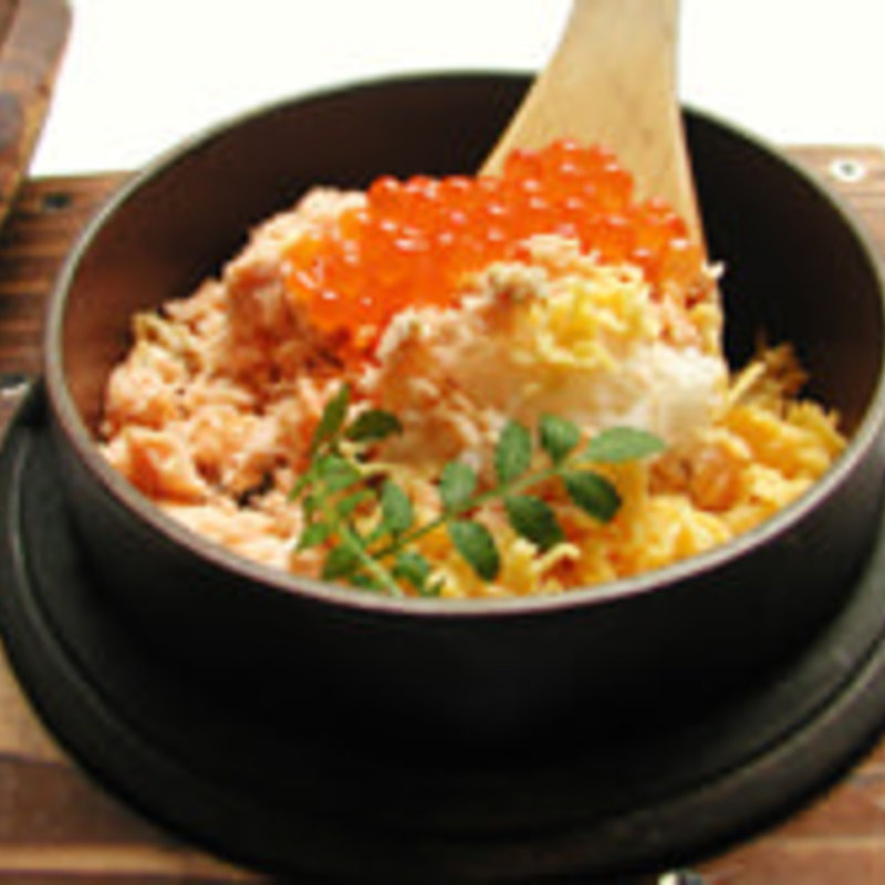 鮭いくらの釜飯(gindachi)