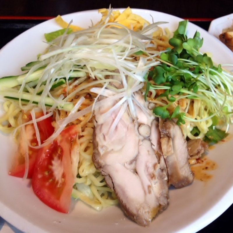 冷やし坦々麺（麻婆豆腐乗せ炒飯付）(北京厨房料理)