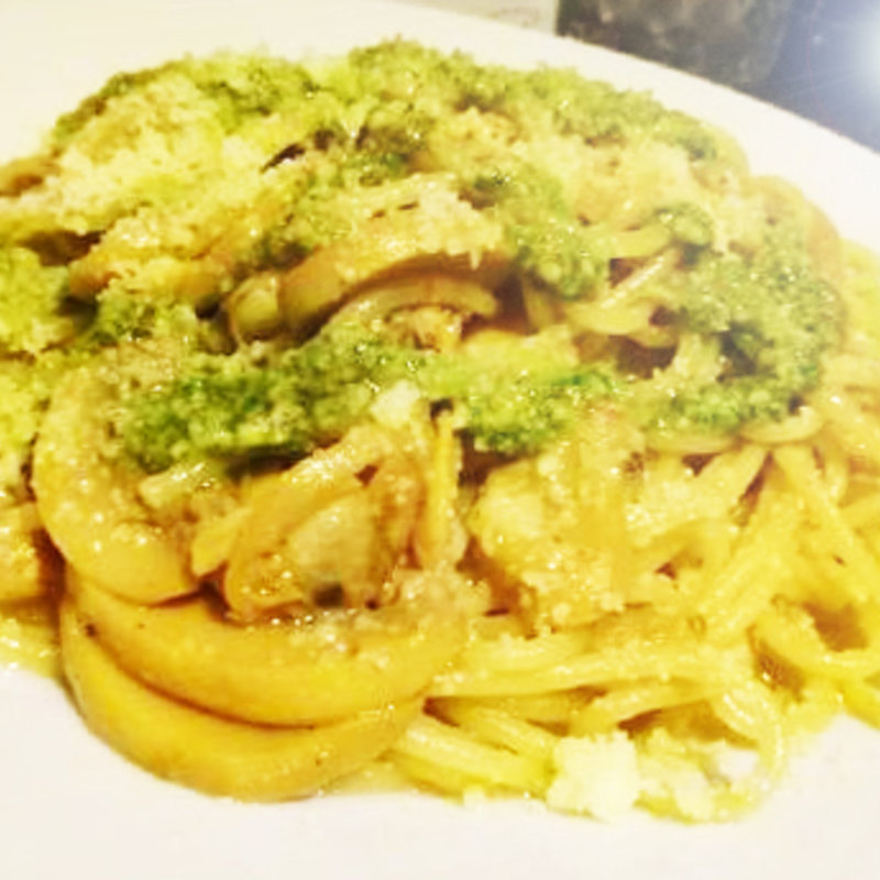 あさりとバジルのスパゲティー(イタリア食堂)