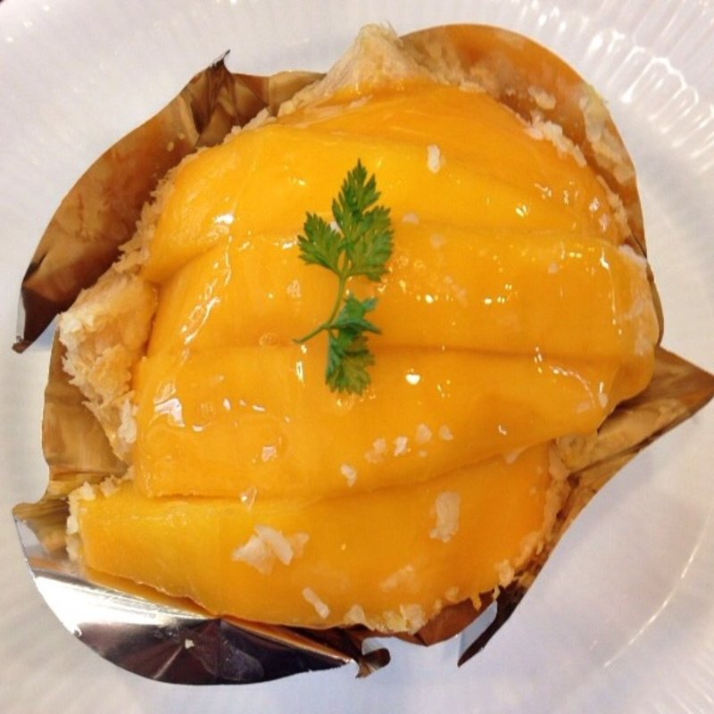 マンゴーパイ(巴裡 小川軒 新橋店)