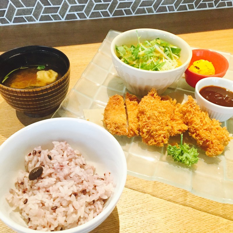 ひれかつ(三菓亭)