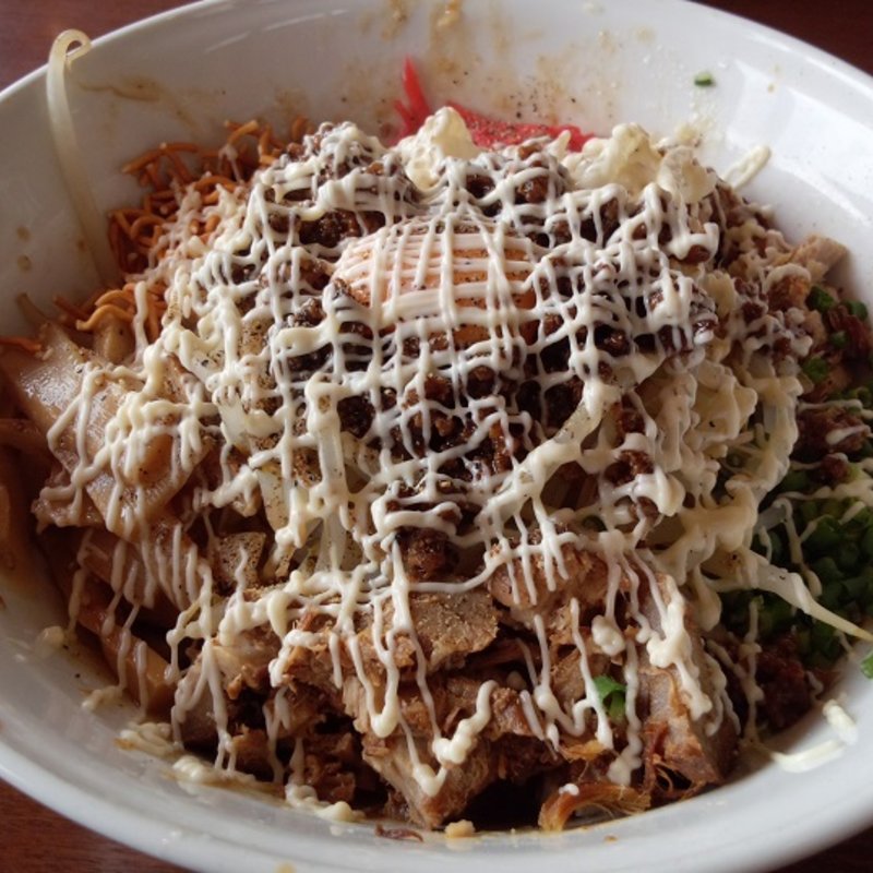 特製まぜそば（小） ＋ マヨネーズ ＋ ほぐし豚 (ガツ盛りラーメン みちる屋 南流山店)