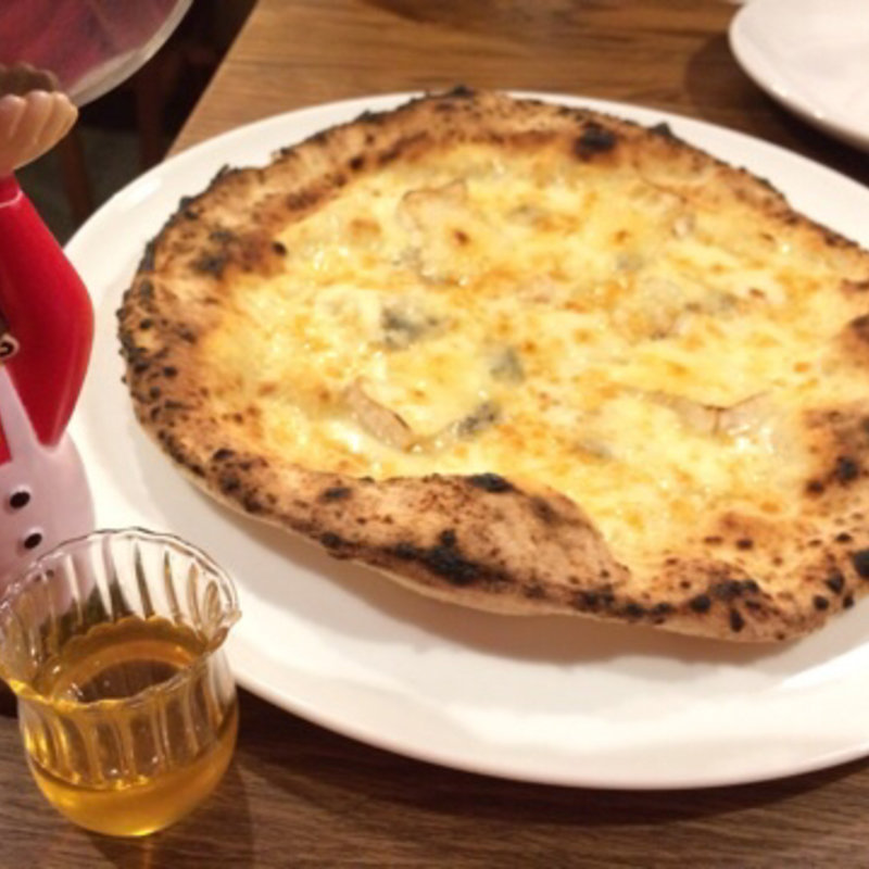 クアトロフォルマッジwithハチミツS(ピッツァ 1212)