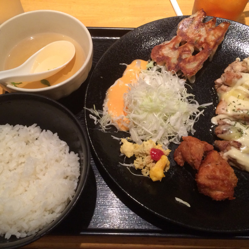 チーズグリルチキン定食(餃子工房 ちびすけ 阪急三番街店)