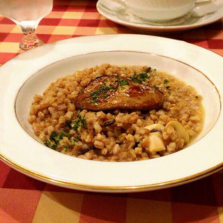 フォワグラ・トリュフ・マッシュルームのブレゾット(サラマンジェ・ド・イザシ・ワキサカ （Salle a manger de Hisashi WAKISAKA）)