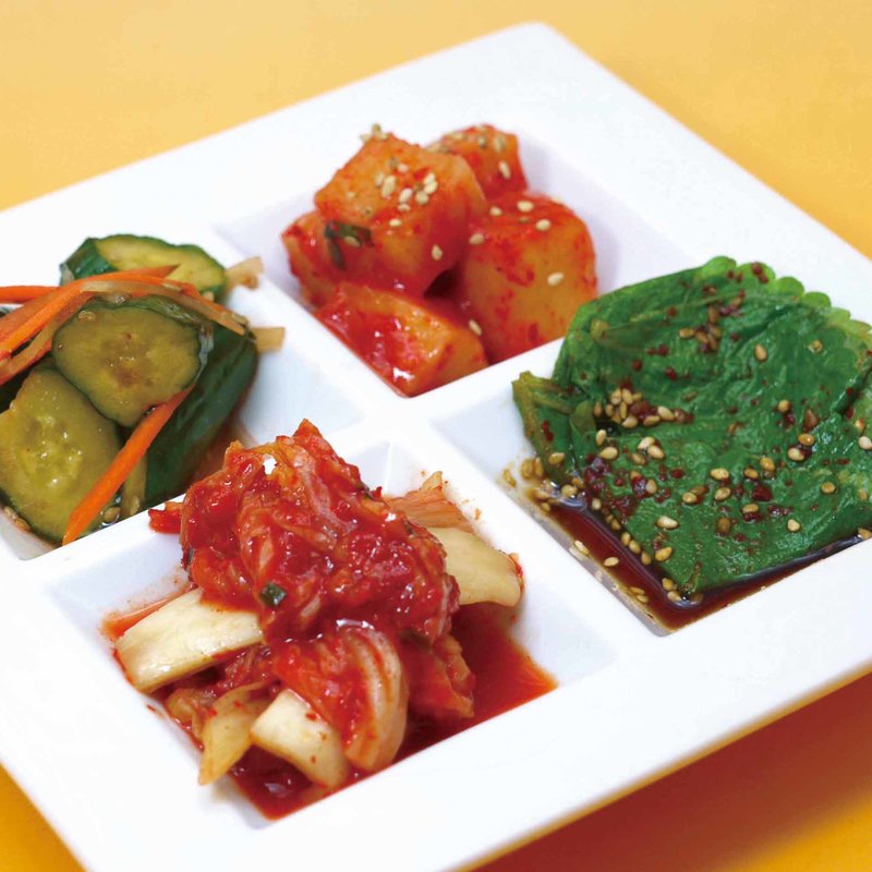 キムチの盛合わせ(牛煉)