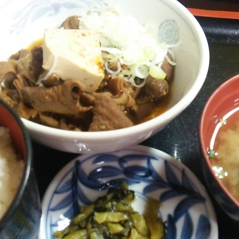 もつ煮定食(彩り亭)