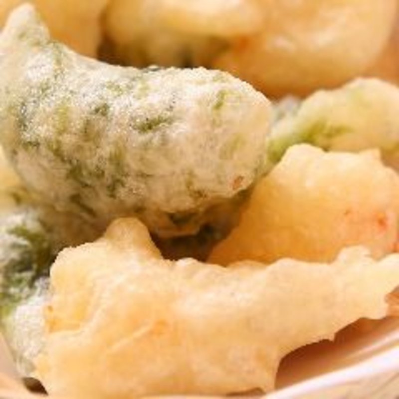 海草と桜エビの揚げピザ(イタリアンバル アクア )