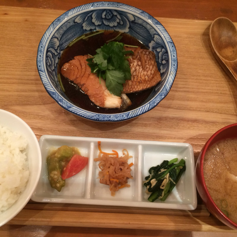 本日の煮魚定食(浪花ろばた 頂鯛 北新地店)