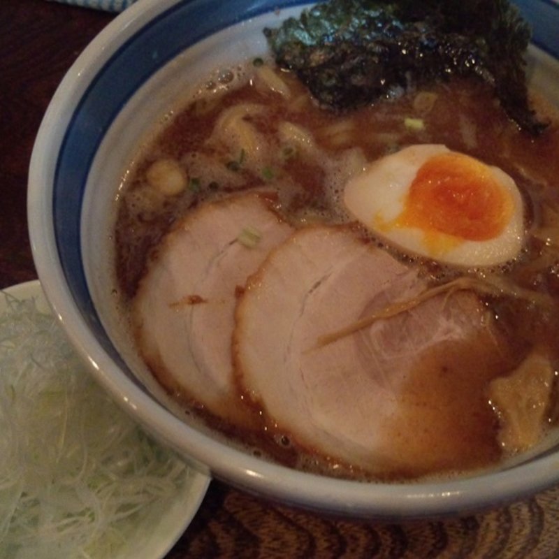 中華そば・並（魚介増し）＋白葱(中華そば 麦家)