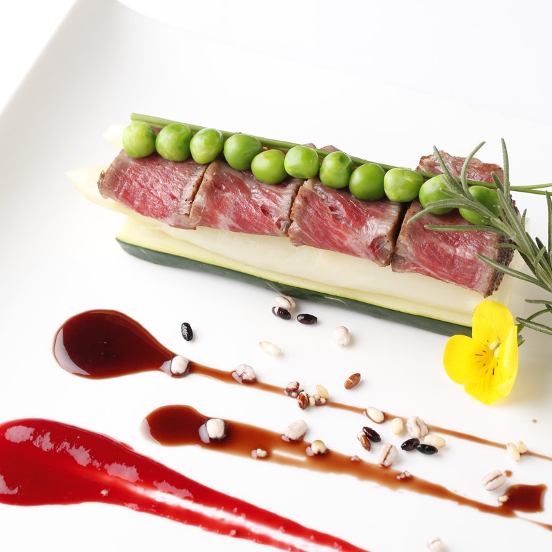 国産牛フィレ肉のロースト 赤ワインソース(Bistro Ginsai)