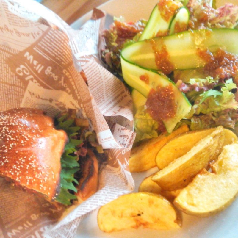 BLTAサンド(来隣 （大原リバーサイドカフェ キリン）)