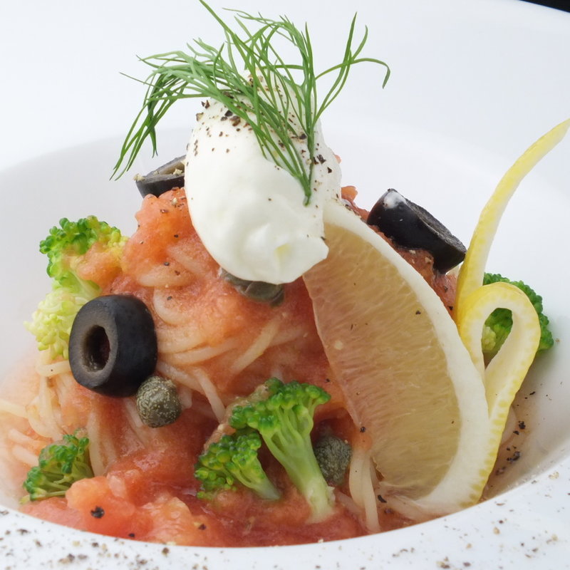 緑黄色野菜のトマトクリームパスタ(Bistro Ginsai)