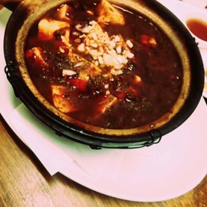 四川麻婆豆腐の土鍋煮込み(ファイブスター・カフェ )