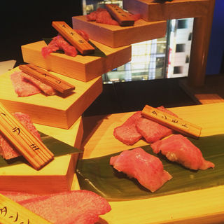 肉の階段(Cコース)(WORLD DINER )