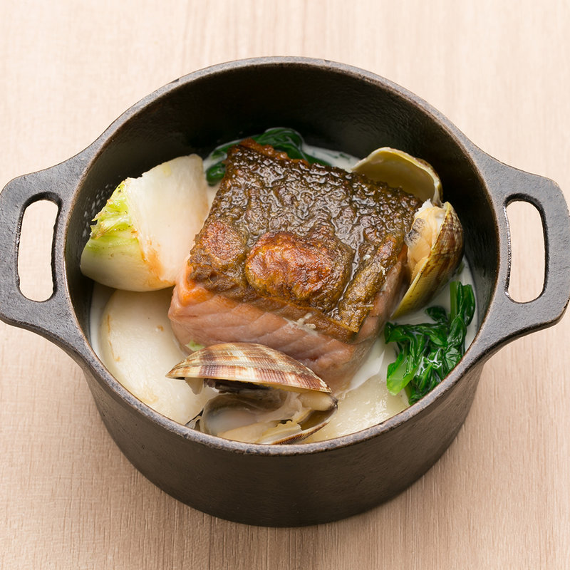 秋鮭と蕪、白菜、アサリのクリーム煮(GREEN GRILL)