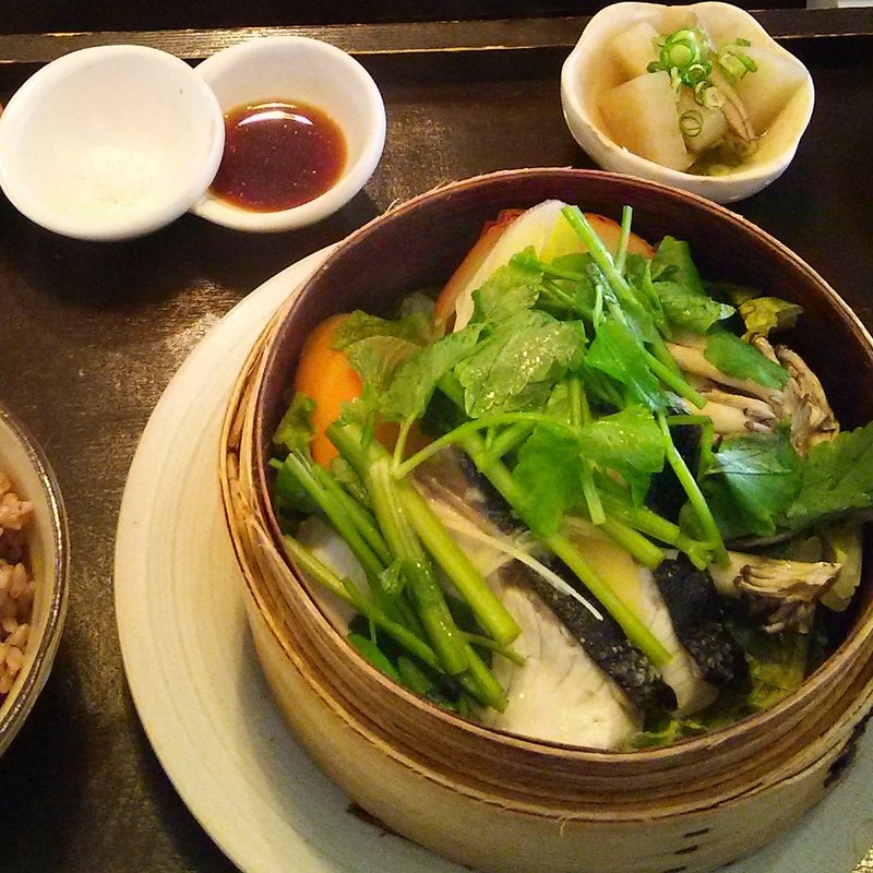 本日のお魚のせいろ蒸しごはん(あげは)