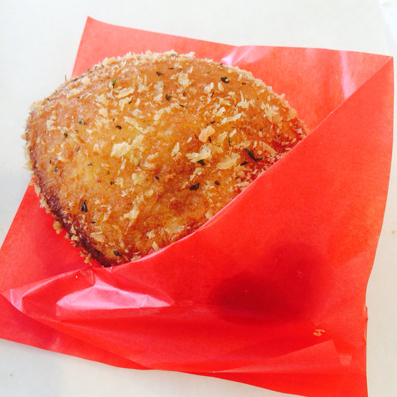 スパイシーカレーパン(リトルマーメイド 王子店)