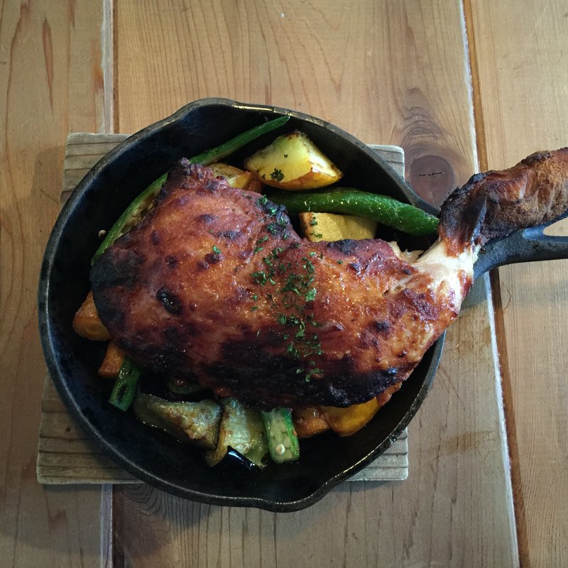 骨付きタンドリーチキンと季節野菜のロースト(バンガロー （Bungalow）)