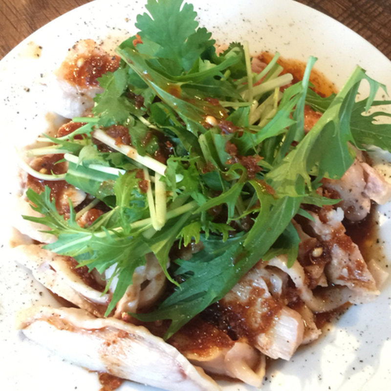 蒸し鶏の花椒ソース(バンガロー （Bungalow）)