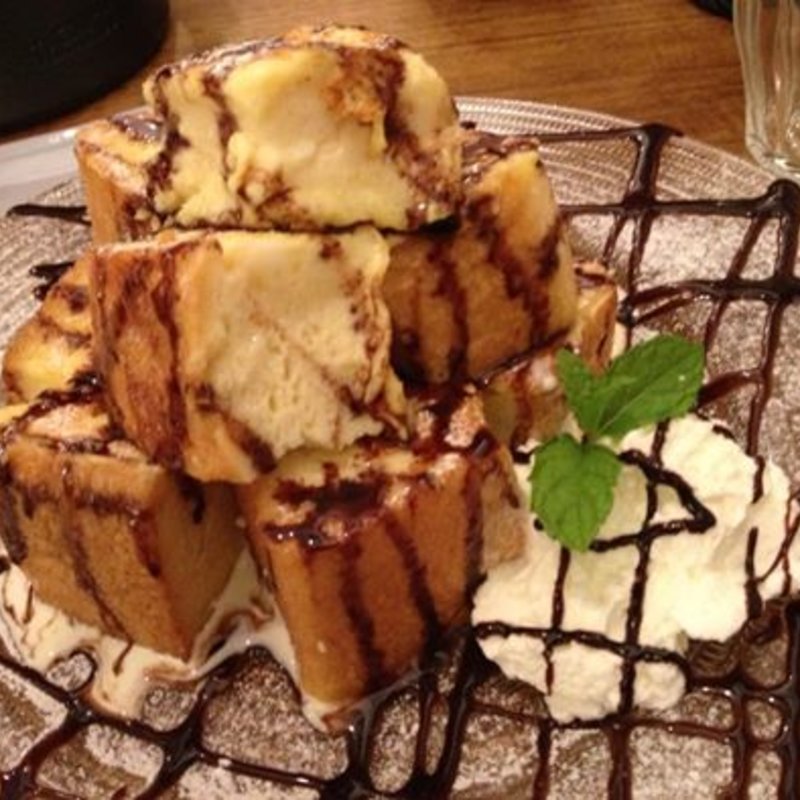 チョコソースのフレンチトースト(オリエンタルカフェ)