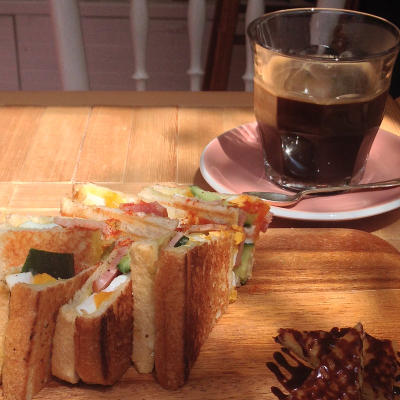 ホットサンドセット(INTERIOR BOOKWORM CAFE)