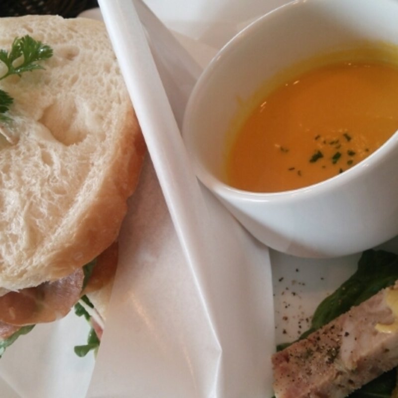 サンドウィッチデリランチ(けやき坂ベーカリ— )