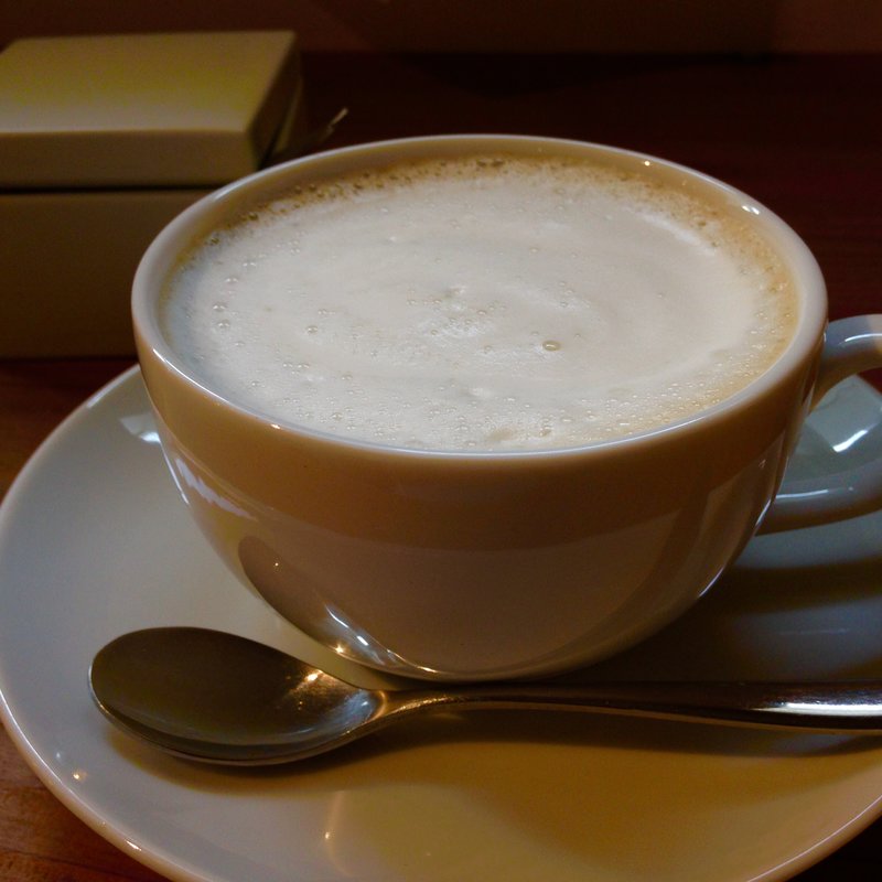 ミルクコーヒー　　　　　　(shima cafe)