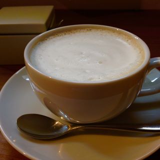 ミルクコーヒー　　　　　　(shima cafe)