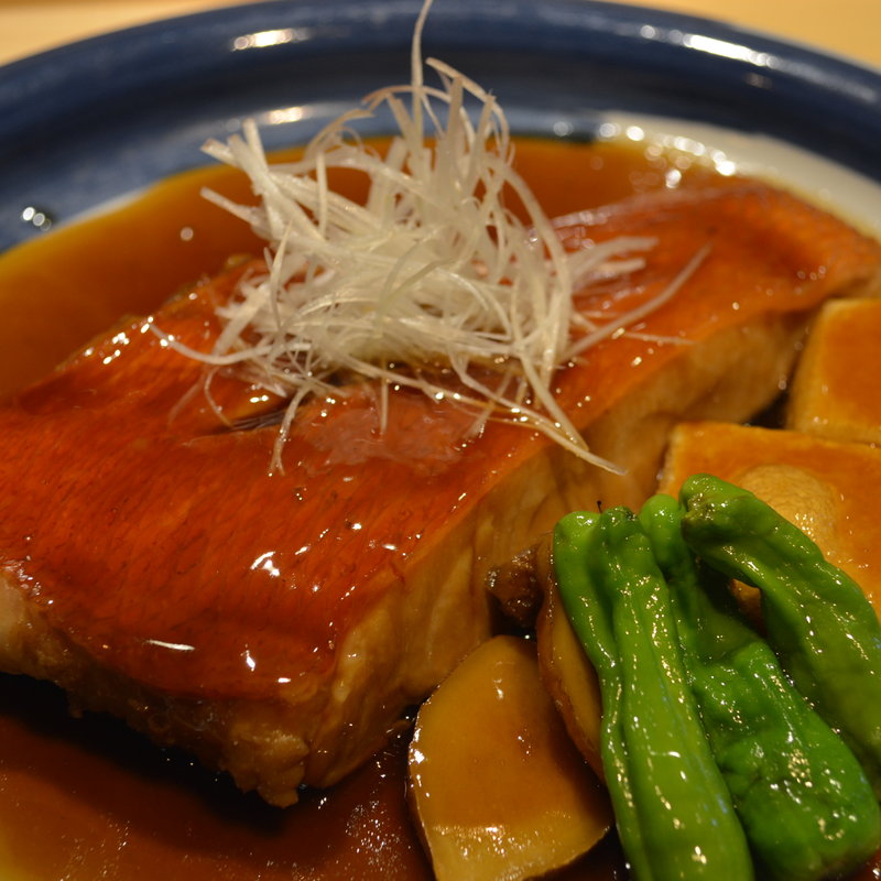 金目鯛の切身の煮つけ(和食ごしき)