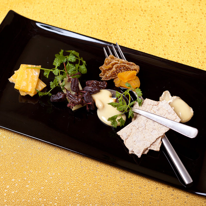 フランス産 チーズ盛り合わせとドライフルーツ(銀波 新宿東口店 （GINPA）)