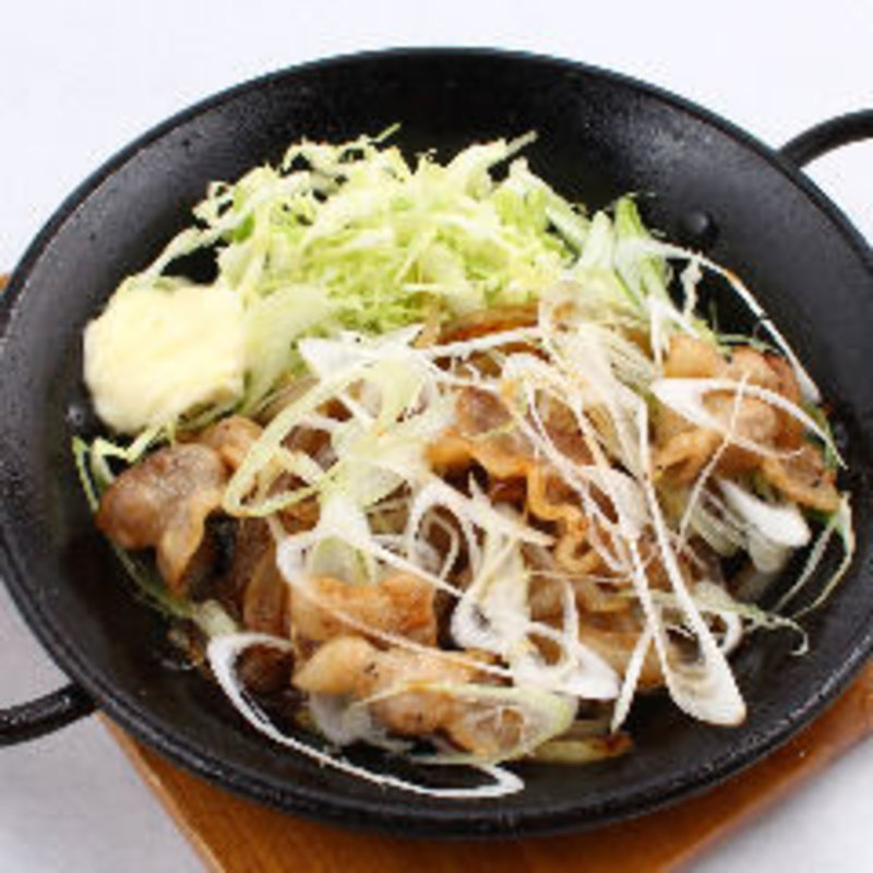 ねぎまみれしょうが焼き(肉バル HACHIKU )