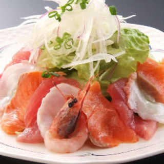 海鮮サラダ(肉バル HACHIKU )