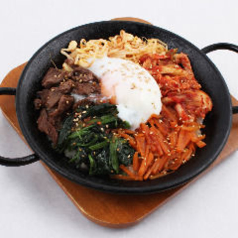 鉄板ビビンバ(肉バル HACHIKU )