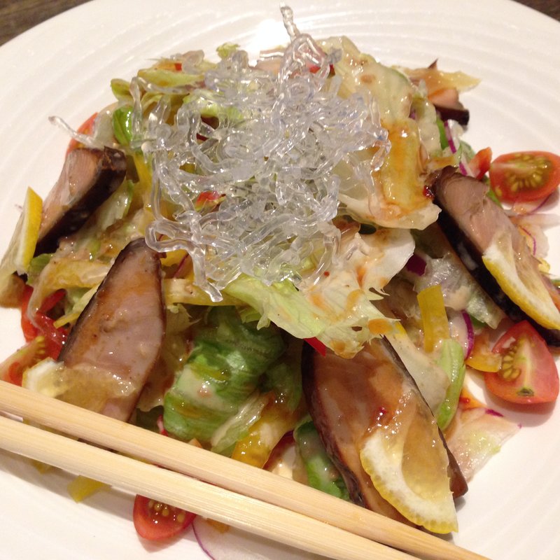 自家製スモークサーモンサラダ(まりも亭 離れ座敷)