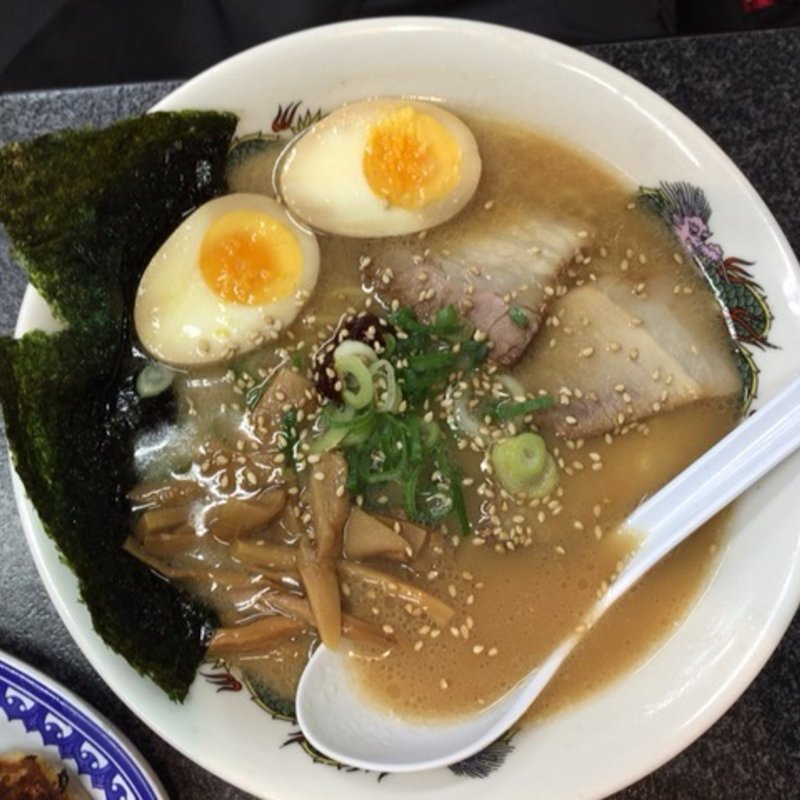 ふくちぁんラーメン醤油とんこつ(大阪ふくちぁんラーメン 寝屋川店)