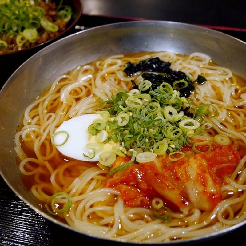 冷麺セット(鉄板肉酒場 二代目亀田精肉店 )