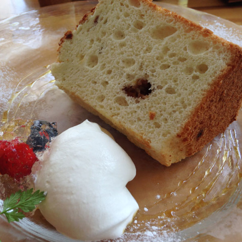 マスカットのシフォンケーキ(茶の愉)