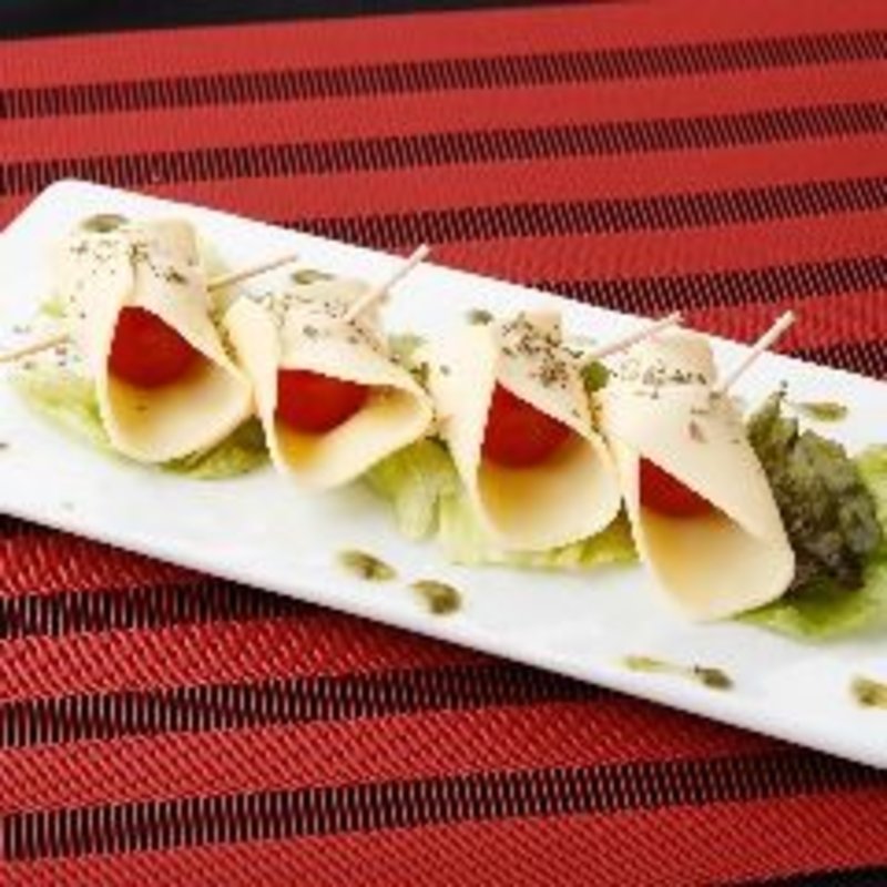 トマトのカプレーゼ(NICNIC 北千住駅前 （ニクニク）)