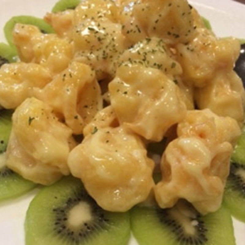 フルーツ入り海老のマヨネーズ和え(京華楼　中華街)