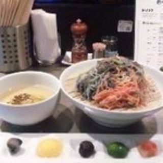 五輪麺(ソラノイロ ARTISAN NOODLES)