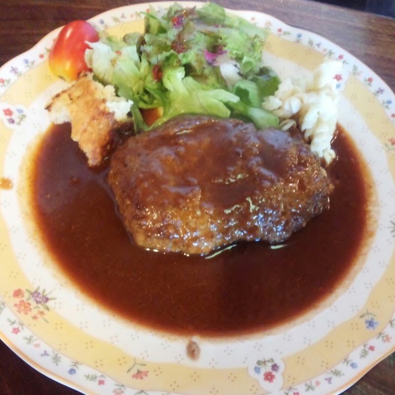 ハンバーグ(デミグラスソース)(オレンジツリー （Orange Tree）)