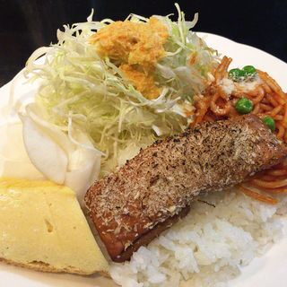 鮭のパン粉焼きプレート(ビストロ　エビテイ （Ebitei）)